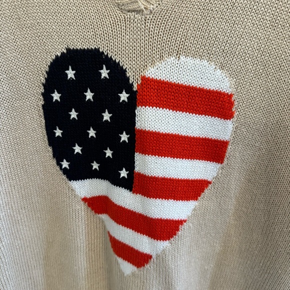 Marled Patriotic Flag Heart Beach Sweater - Picture 5 of 7